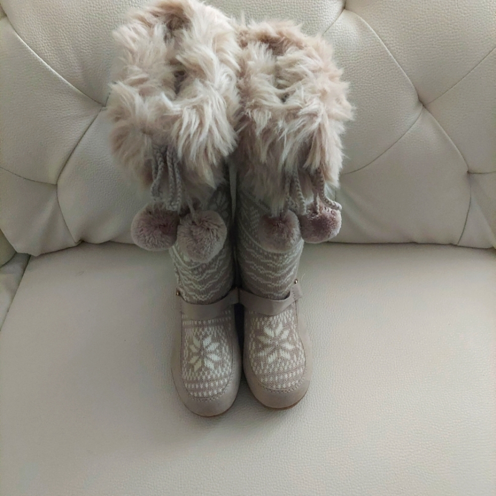 Red Camel Cream & Tan Summit Wedge Boot Sz 9